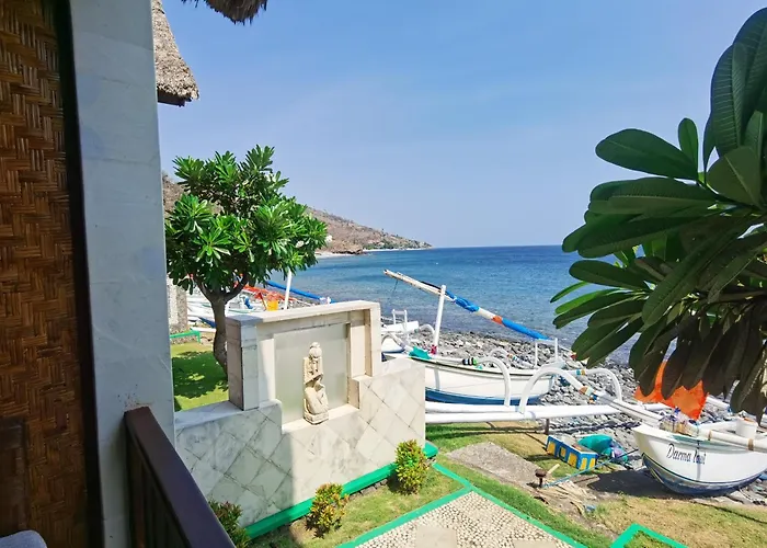 Santorini Hotel *